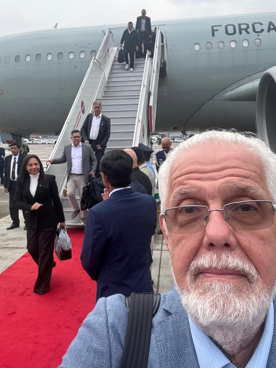 Solla desembarca na Índia em missão oficial com Lula pela Ásia