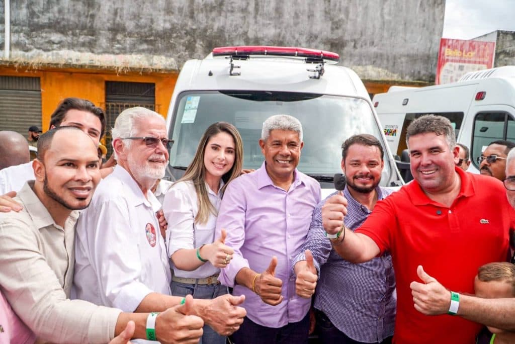 Solla e Jerônimo inauguram mercado público de Ubatã
