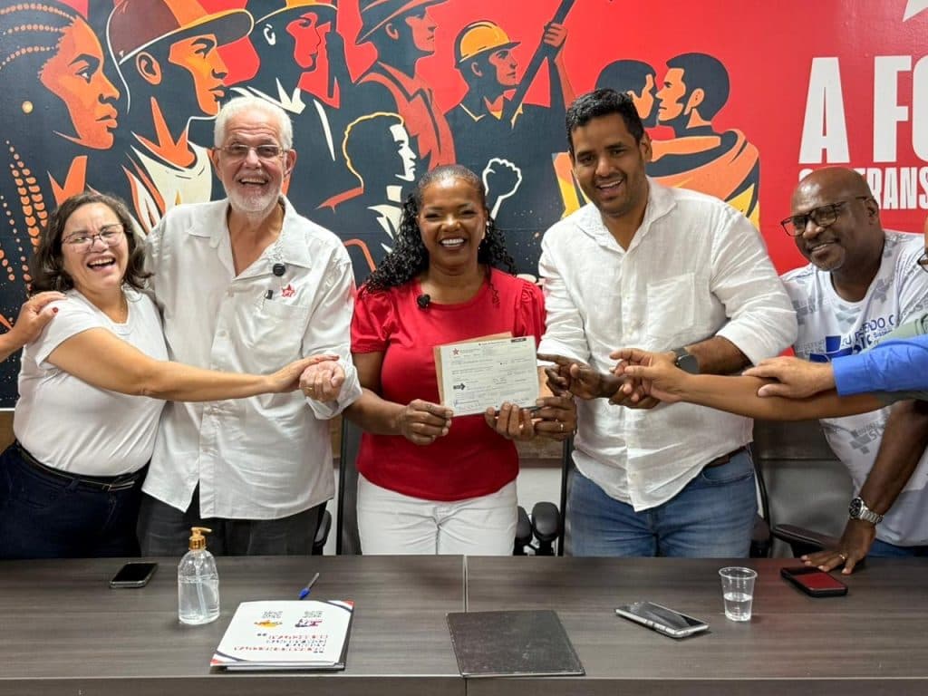 Articulada por Solla, filiação de Zilar Portela ao PT marca lançamento de pré-candidatura a deputada estadual