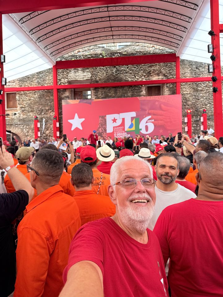 07/02 - 46 anos do PT