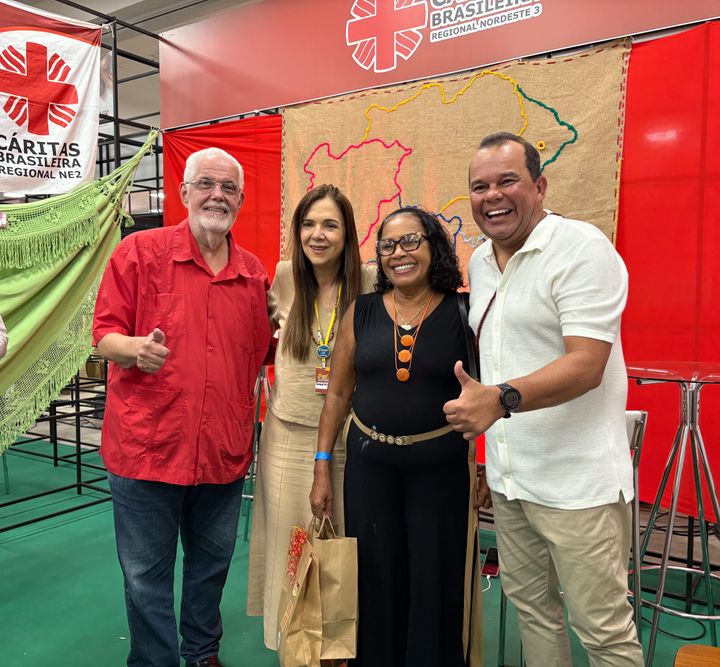 10/05/25 - Visita á Feira de Economia Popular e Solidaria