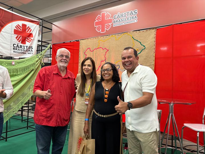 10/05/25 - Visita á Feira de Economia Popular e Solidaria