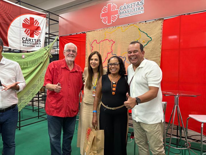 10/05/25 - Visita á Feira de Economia Popular e Solidaria