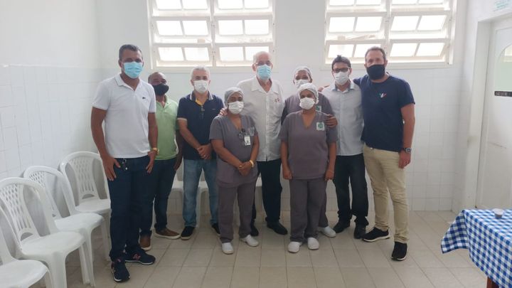 Entrega de aparelho de Raio-X em Hospital de Ubaíra